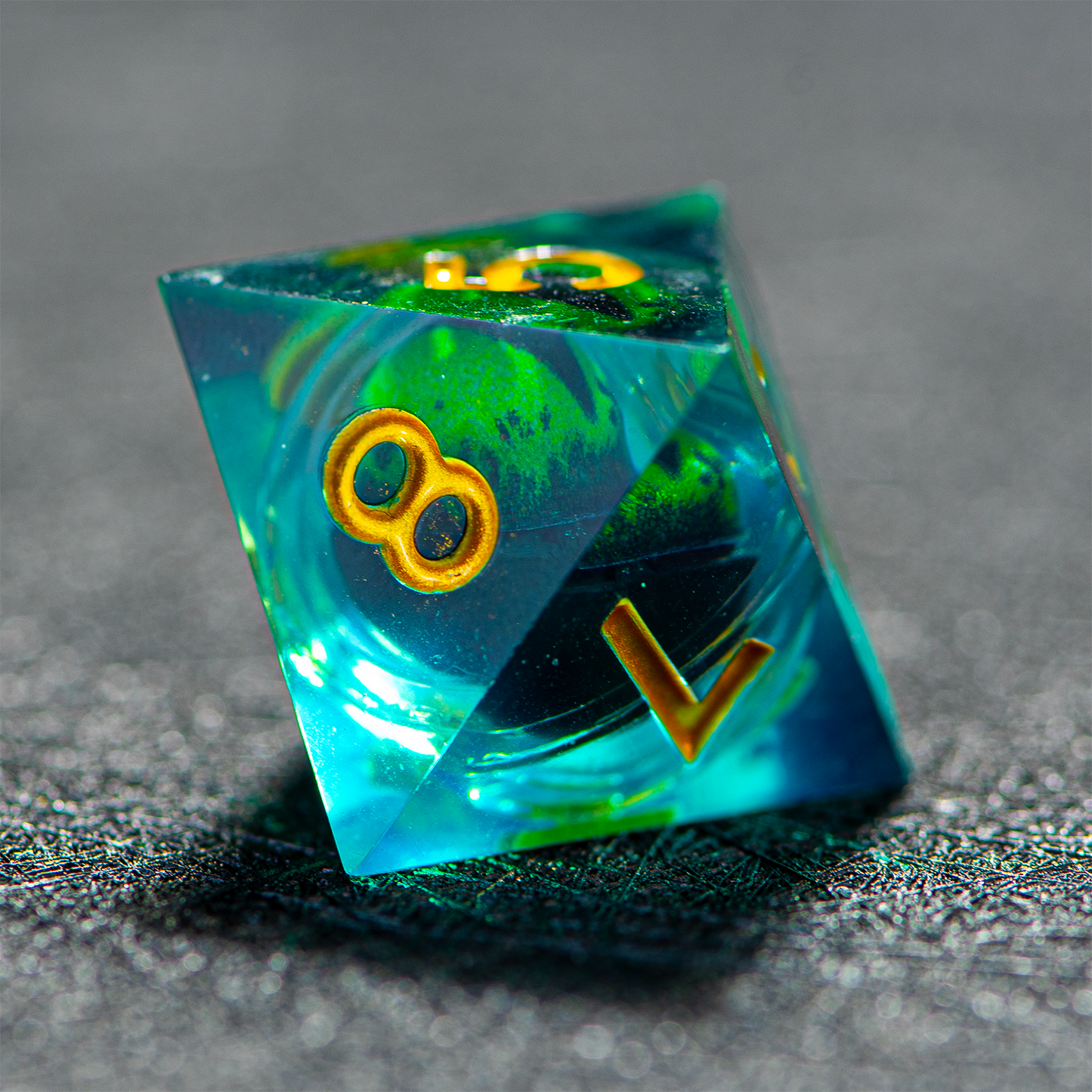 D&D Floating Dragon's Eye Liquid Heart Resin Engraved Dice Set Green